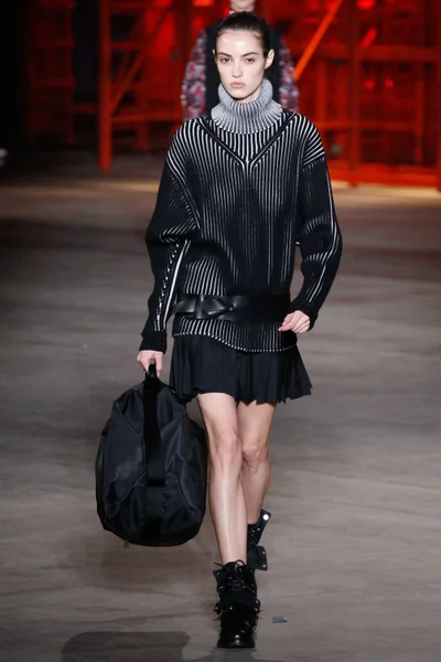 Look 24